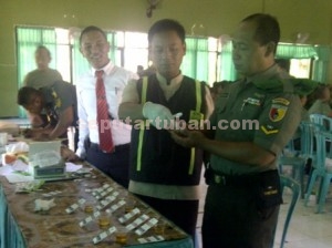 ZERO NARKOBA : Pemeriksaan urine anggota Kodim 0811 Tuban untuk memastikan perilaku bebas Narkoba