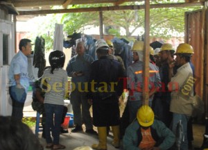 Pekerja Proyek PLTU Demo