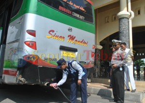 Pemeriksaan bus AKAP