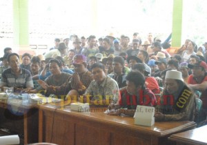 Pertemuan Warga Desa Sawir