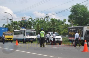 Periksa kendaraan jalan