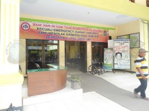 Protes Kriminalisasi Dokter Tuban