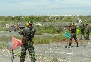 Kompi 521 latihan menembak