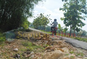 jalan rusak Senori