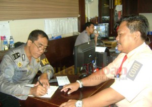 Melaporkan Ketua Parpol Tuban