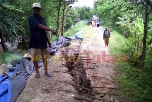 Tanggul sungai bengawan solo nyaris ambrol