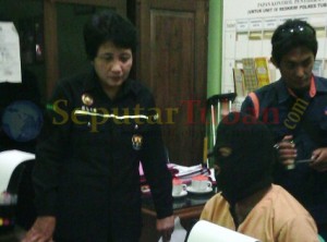 pencuri motor keponakanya