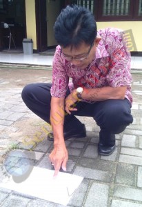 Distamben periksa debu Kelud