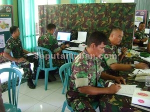 SIBUK : Aktivitas salah satu sudut posko saat simulasi berlangsung