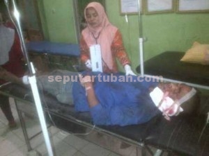 TERKAPAR : Korban saat dirawat di Puskesmas Montong