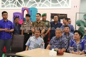 AKRAB : Suasana saat SBY di Tuban bersama sejumlah pihak